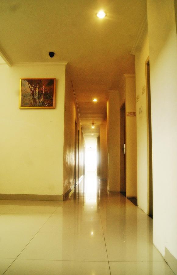 Leos Hotel Tomohon Eksteriør billede