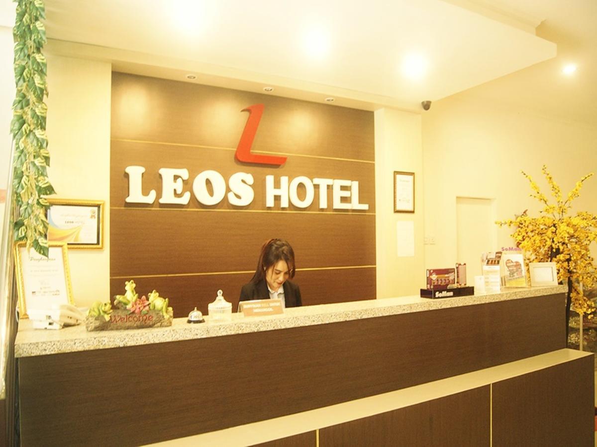 Leos Hotel Tomohon Eksteriør billede