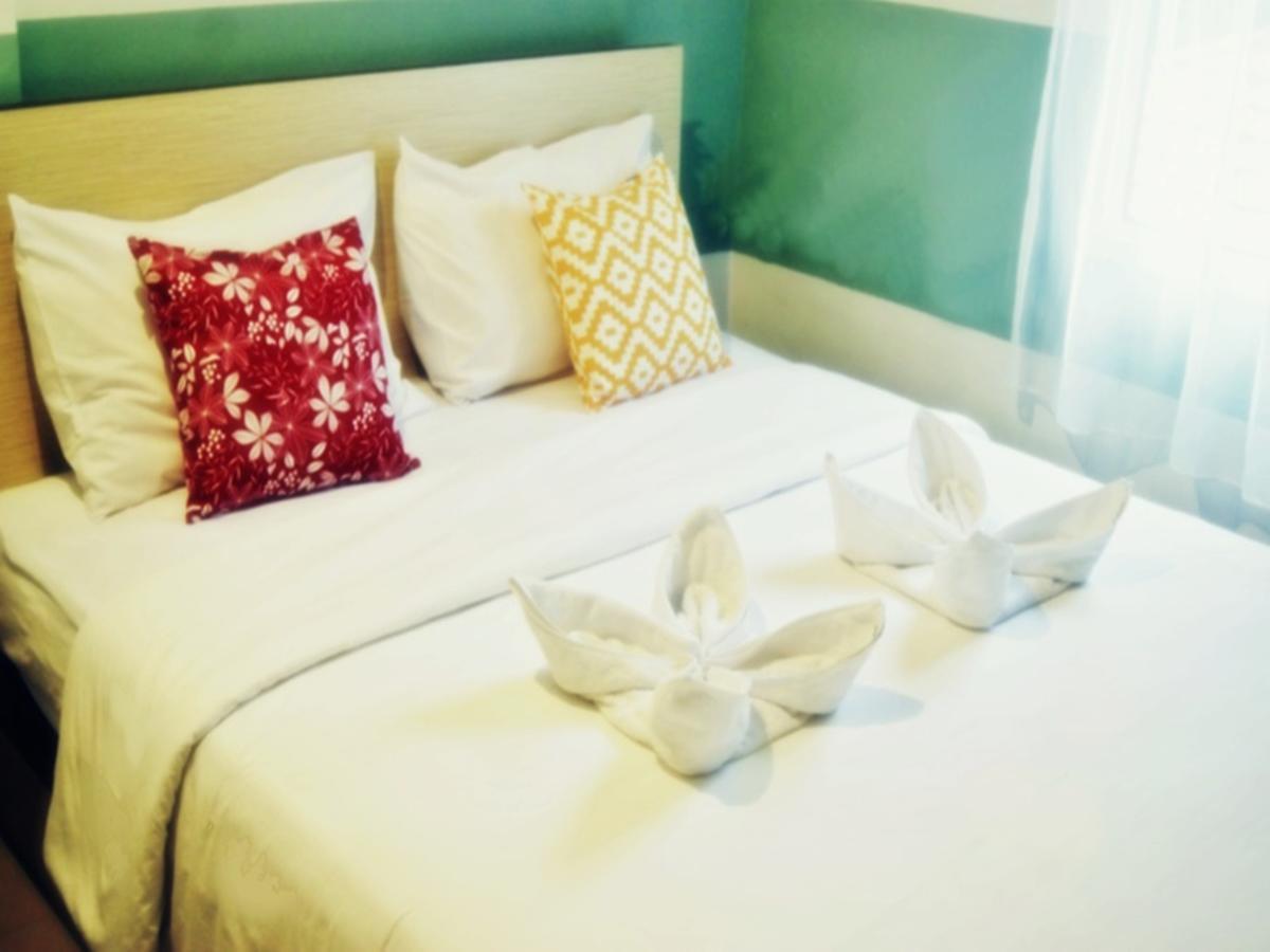 Leos Hotel Tomohon Eksteriør billede