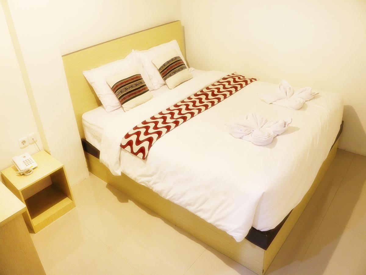 Leos Hotel Tomohon Eksteriør billede