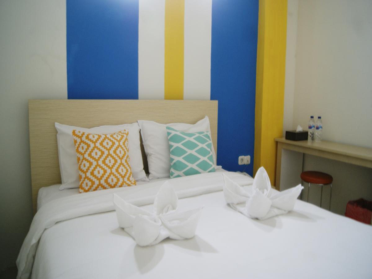 Leos Hotel Tomohon Eksteriør billede