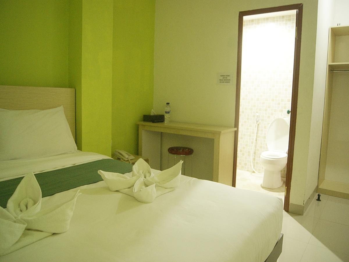 Leos Hotel Tomohon Eksteriør billede