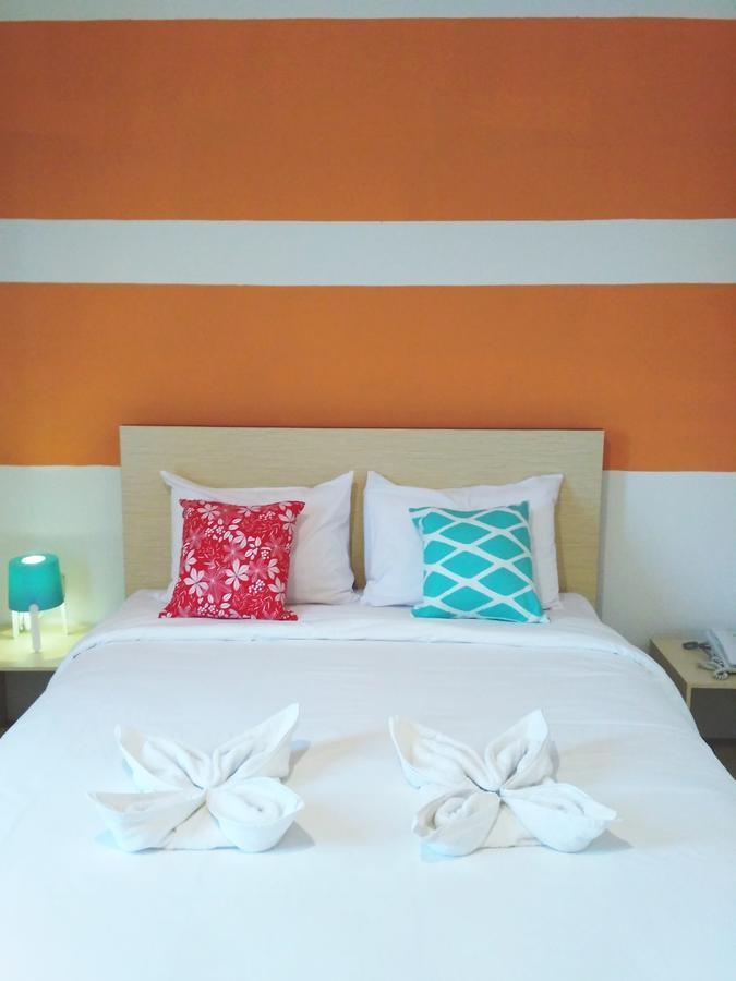 Leos Hotel Tomohon Eksteriør billede